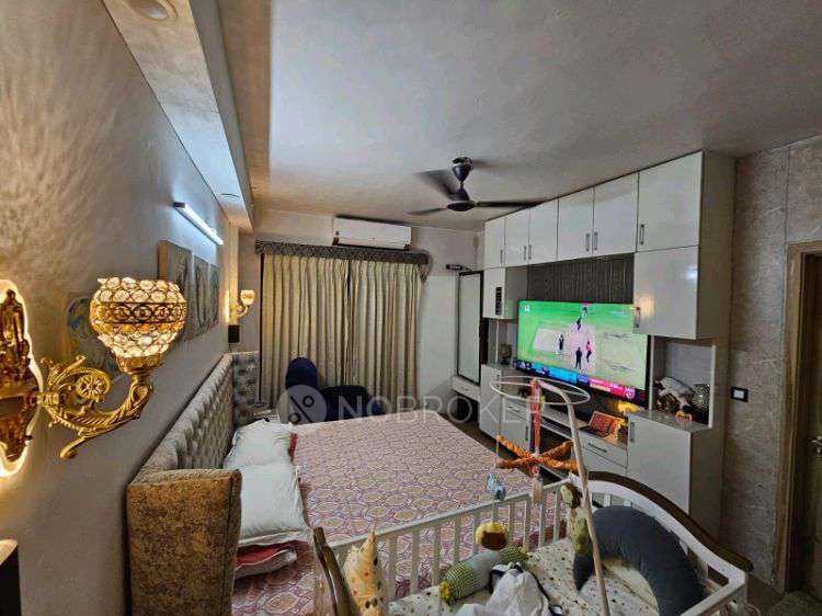 4+ BHK Flat In Dlf New Town Heights -90 For Sale  In Dlf New Town Heights - Tower L