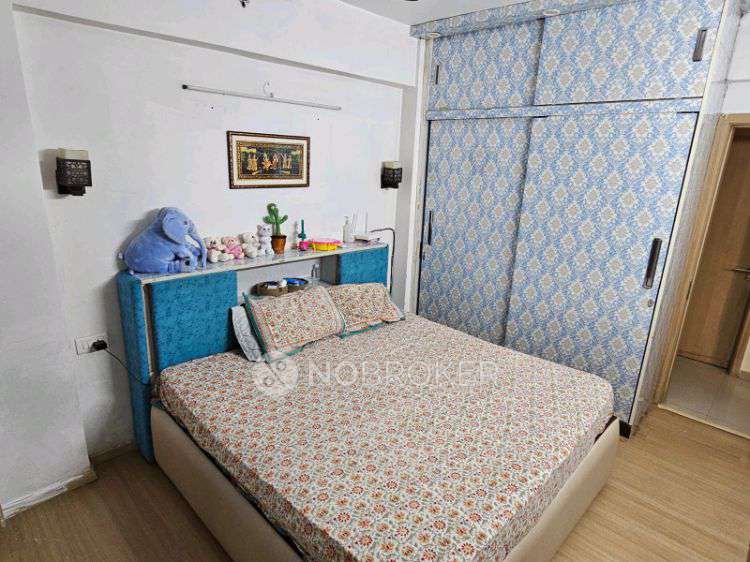 4+ BHK Flat In Dlf New Town Heights -90 For Sale  In Dlf New Town Heights - Tower L