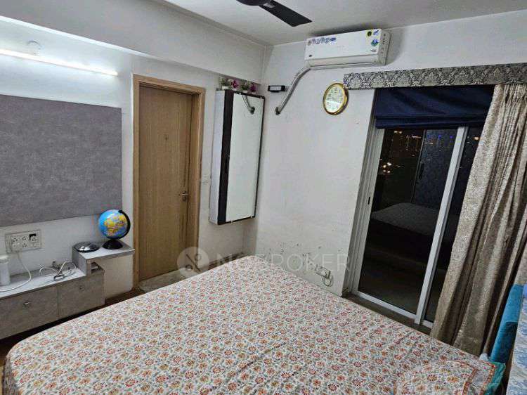 4+ BHK Flat In Dlf New Town Heights -90 For Sale  In Dlf New Town Heights - Tower L