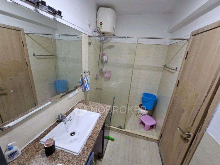 4+ BHK Flat In Dlf New Town Heights -90 For Sale  In Dlf New Town Heights - Tower L