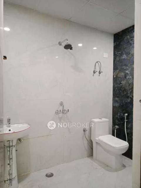 Single Room for Male In 3 BHK  In Gd Apartment, Sector 104 In Sector 104