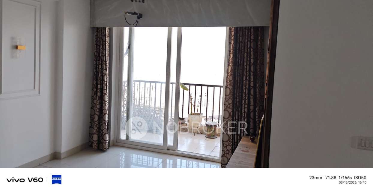 3 BHK Flat In Amrapali Heartbeat City, Sector 107, Noida for Rent  In Sector 107, Noida