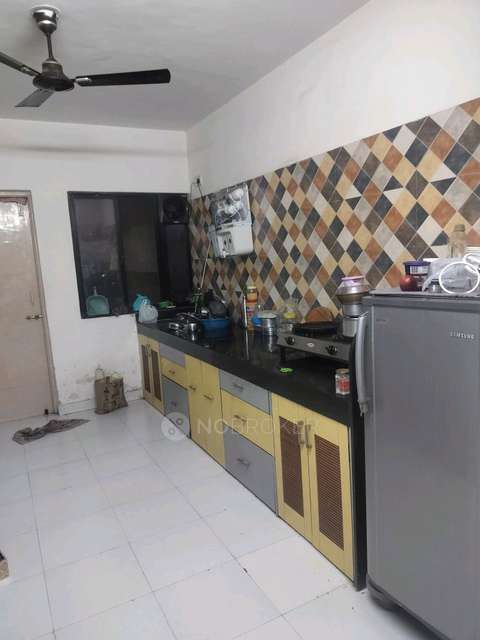 Single Room for Female In 3 BHK  In Tain Square In Wanwadi