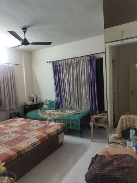 Single Room for Female In 3 BHK  In Tain Square In Wanwadi