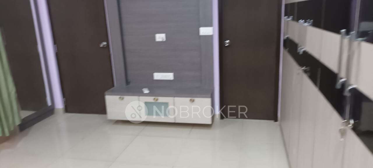 4 BHK Flat In Amnora  Victory Tower for Rent  In Hadapsar