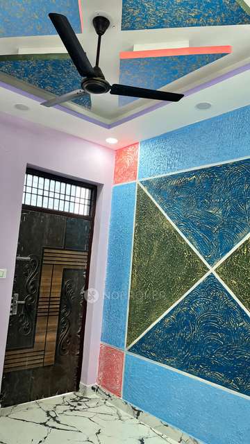 PG for Boys in L374a, Sector 12