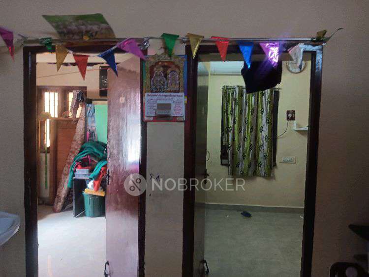 2 BHK Flat In Vasavi Flat For Sale  In Kamakshi Nagar