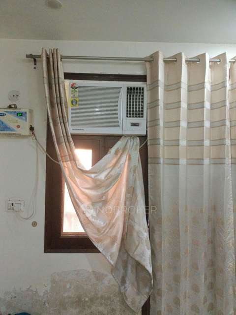 4 BHK Flat for Rent  In Dwarka