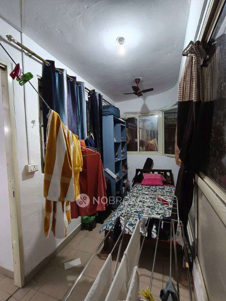 Single Room for Male In 4 BHK  In Urja Towers In Sector 47, Gurgaon