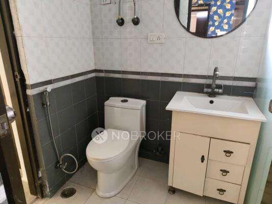 3 BHK Flat In Golf View Apartments, Sector 19, Sector 19 For Sale  In Sector 19