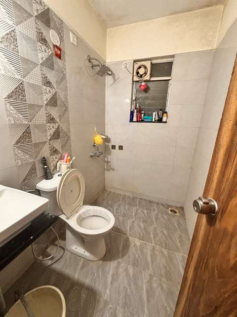 Shared Room for Female In 2 BHK  In Omega Paradise Phase 2 L Wing In Wakad