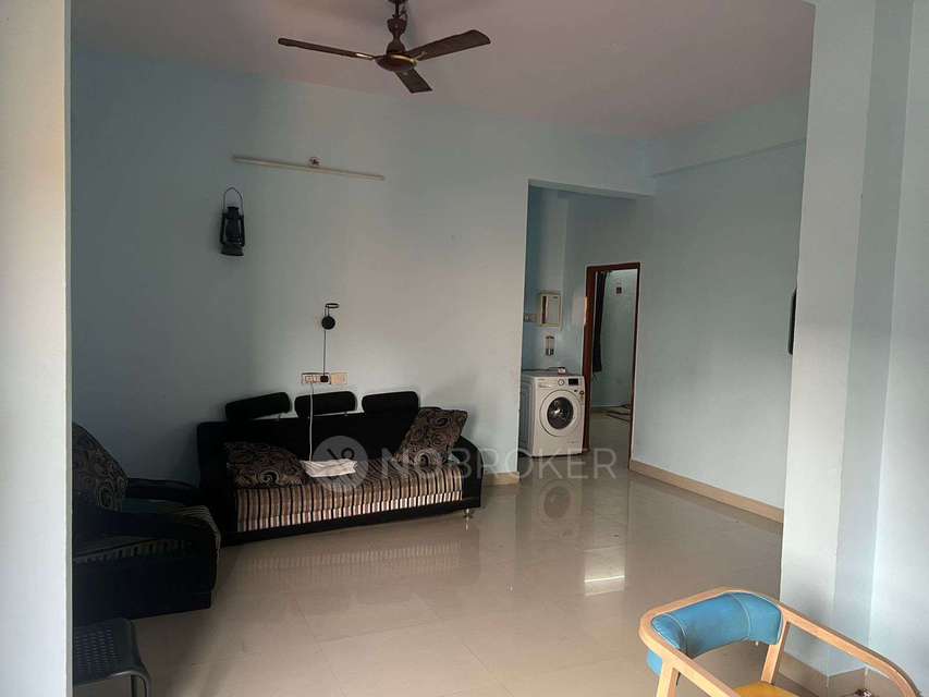 Shared Room for Female In 3 BHK  In Jb Residency In Manikonda
