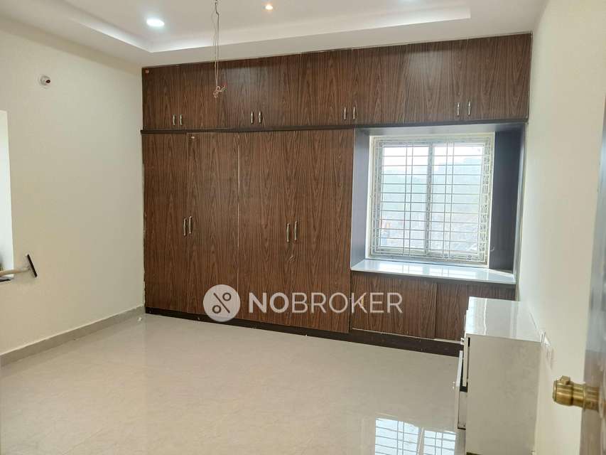 3 BHK Flat In Cyber  Pearl for Rent  In Madhapur