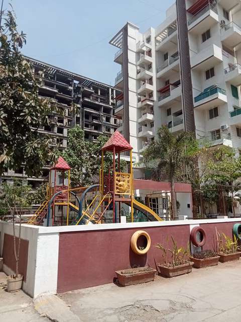 2 BHK Flat In Atlantica East for Rent  In Mundhwa