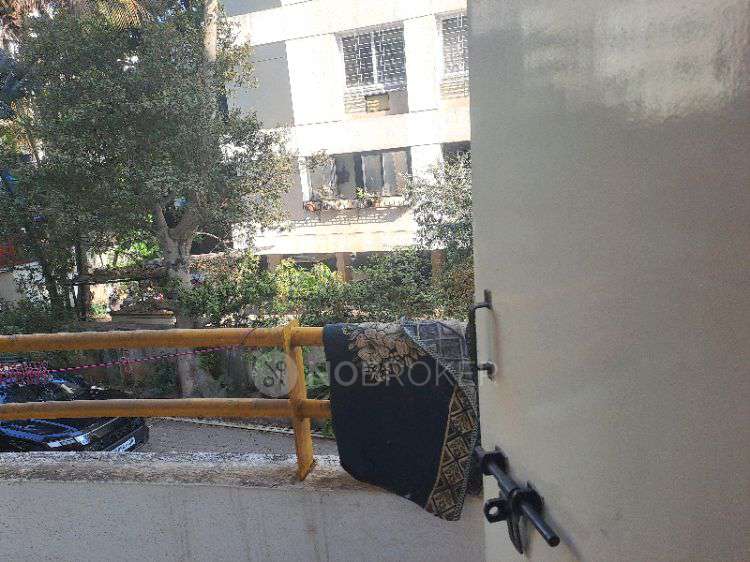 Single Room for Female In 2 BHK  In Pooja Sankul In Aundh