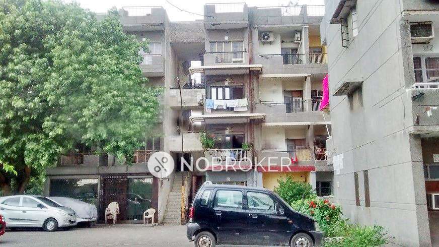 3 BHK Flat In Rainbow Apartment For Sale  In Mahavir Enclave