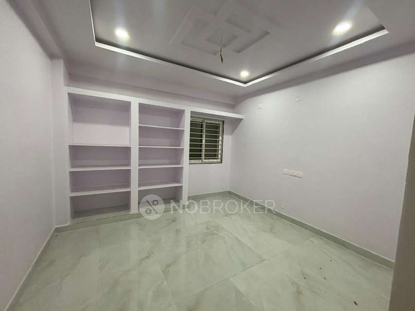 3 BHK Flat In Sri Laxmi Heights For Sale  In Old Safilguda