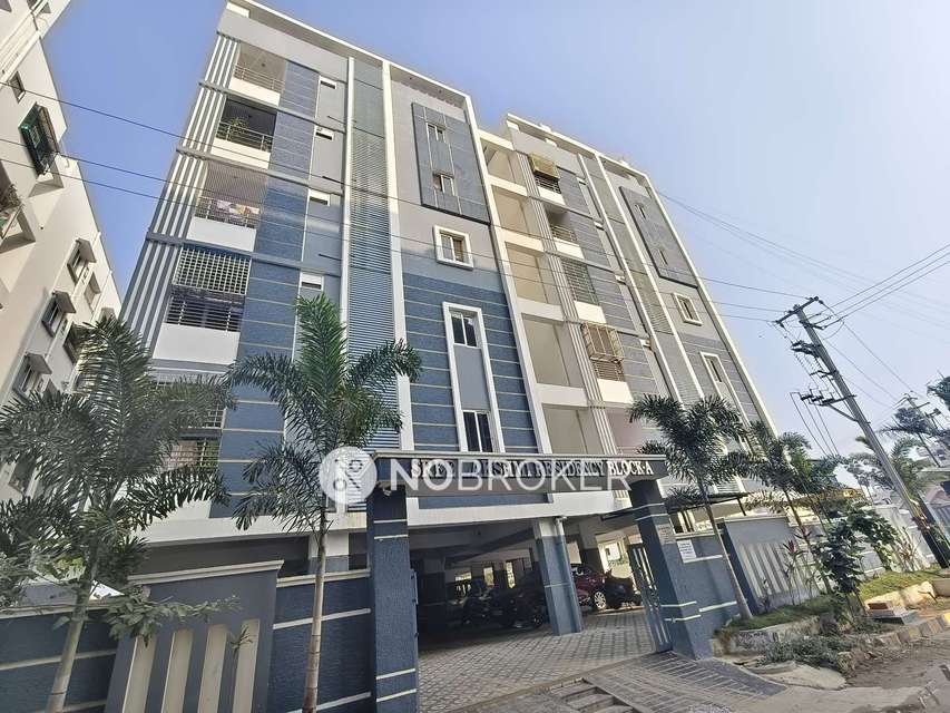 3 BHK Flat In Sri Laxmi Heights For Sale  In Old Safilguda