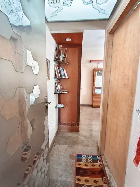 1 BHK Flat In Dheeraj Uphar Chs For Sale  In Malad East