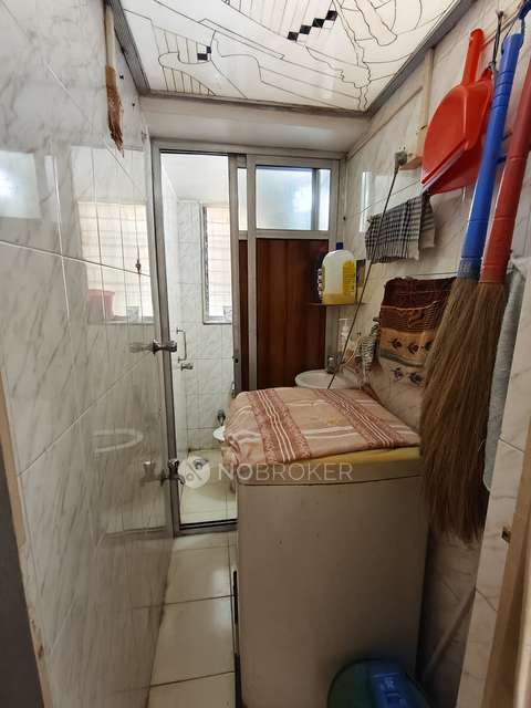 1 BHK Flat In Dheeraj Uphar Chs For Sale  In Malad East