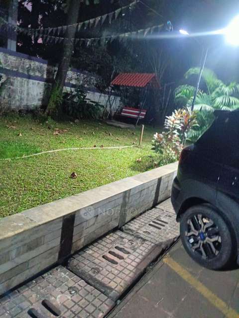 1 BHK Flat In Dheeraj Uphar Chs For Sale  In Malad East