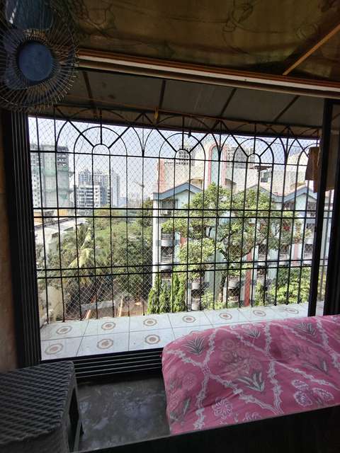 1 BHK Flat In Dheeraj Uphar Chs For Sale  In Malad East