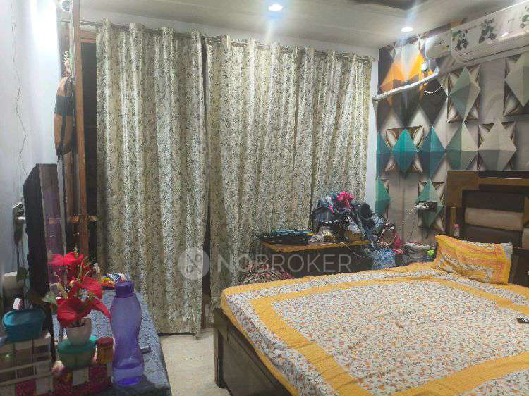 2 BHK Flat In 1295 For Sale  In Govindpuri