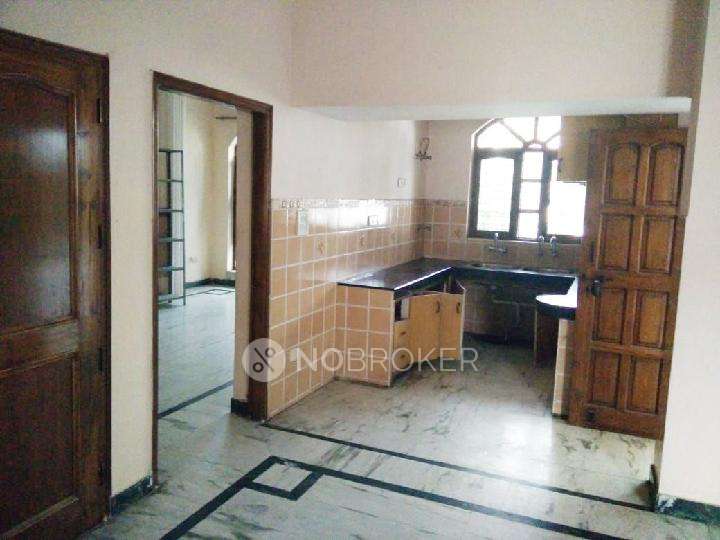 1 BHK House for Rent  In Sector-10a