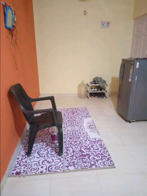 Shared Room for Male In 1 BHK  In Munnekollal