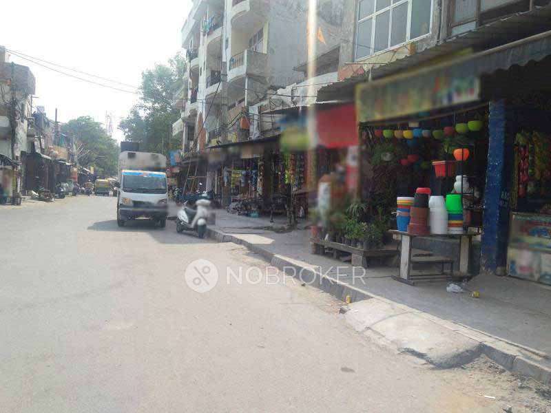 Shop in Joshi Colony, Delhi for sale