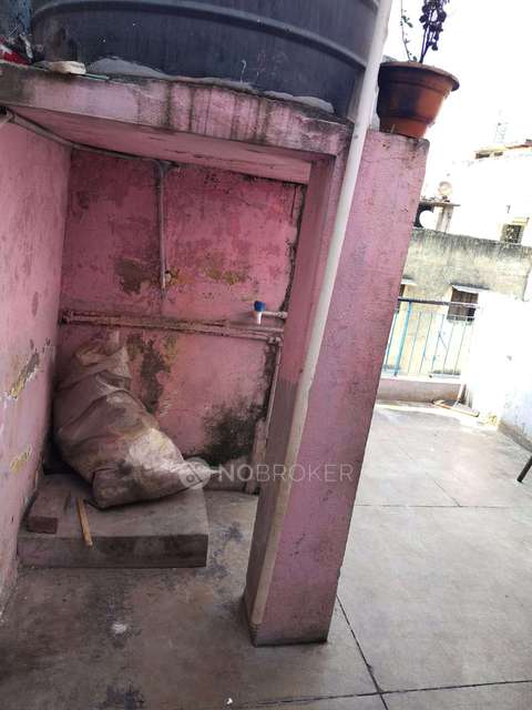 1 BHK Flat for Rent  In Inder Puri