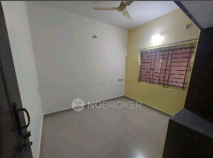 Single Room for Female In 3 BHK  In Sai Tec Pearl