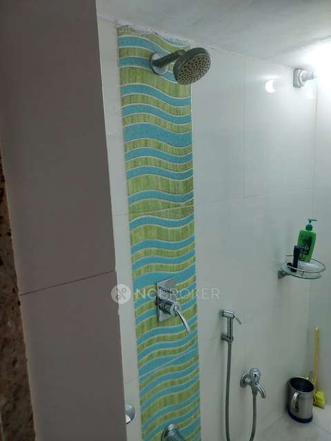 2 BHK Flat In Mustafa Manzil, Kamathipura For Sale  In Kamathipura