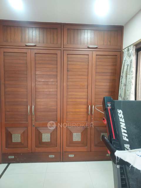 2 BHK Flat In Mustafa Manzil, Kamathipura For Sale  In Kamathipura