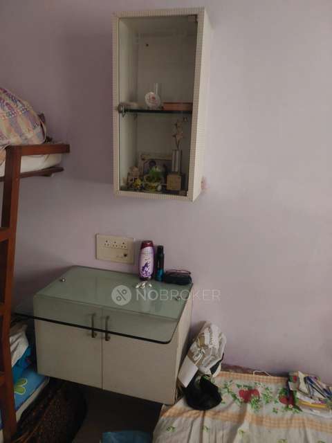 2 BHK Flat In Mustafa Manzil, Kamathipura For Sale  In Kamathipura