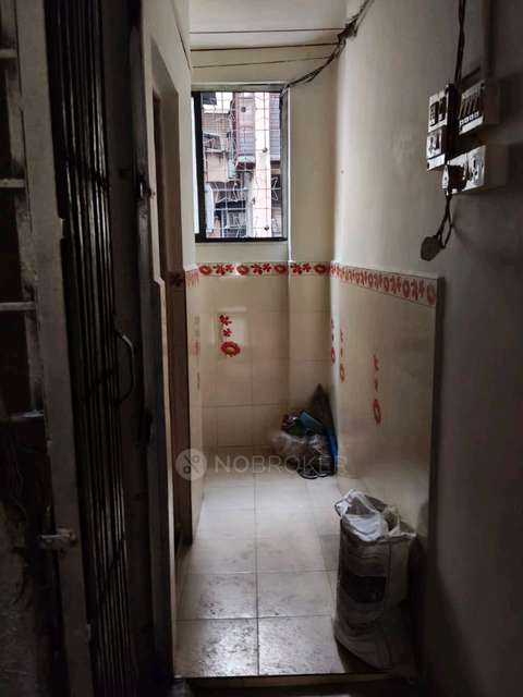1 RK Flat In Fadtale Niwas for Rent  In Aware Maratha Khanawal