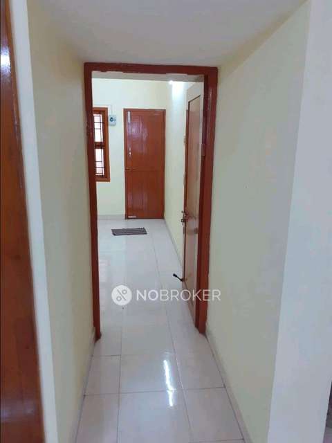 2 BHK Flat In Monisha For Sale  In Chitlapakkam