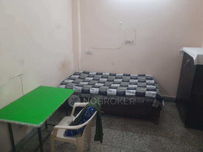 Shared Room for Male In 2 BHK  In Apartment In Ranjeet Nagar