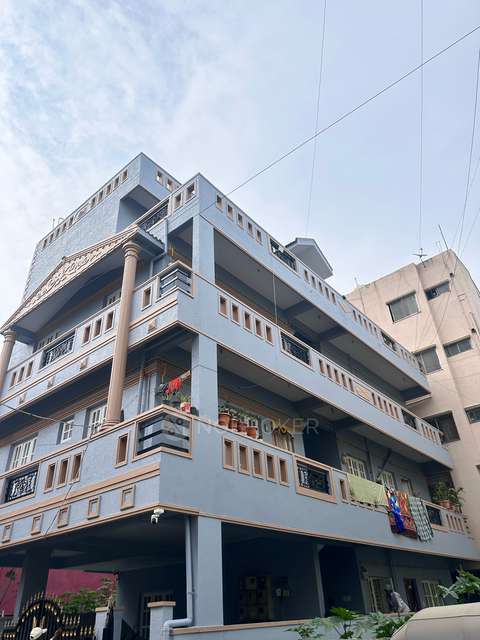 4+ BHK Flat For Sale  In Nayana Beauty Palour