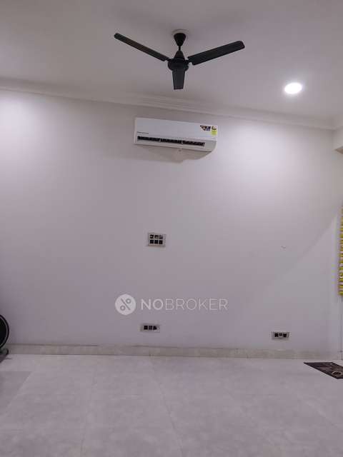 1 RK Flat In City Apartment, Vasundhara Enclave, Vasundhara Enclave for Rent  In Vasundhara Enclave