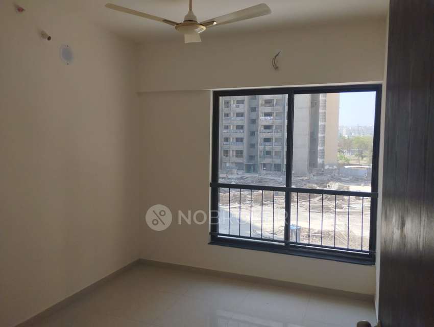 2 BHK Flat In Shapoorji Pallonji Joyville Pune, Hadapsar for Rent  In Hadapsar