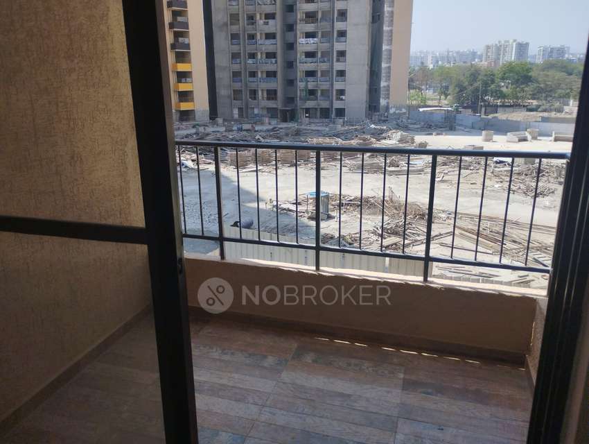 2 BHK Flat In Shapoorji Pallonji Joyville Pune, Hadapsar for Rent  In Hadapsar
