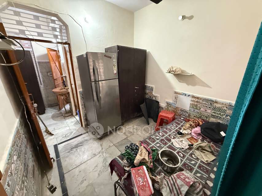 2 BHK Flat In Ganesh Nagar for Rent  In Gupta Dairy