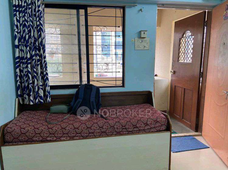 1 BHK Flat In Gomata Janta Chsl for Rent  In Lower Parel