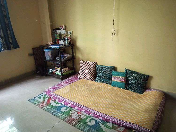 Single Room for Female In 3 BHK  In Csr Whitesquare In Xqm3+jwv, Maithri Layout, Kadugodi, Bengaluru, Karnataka 560066, India
