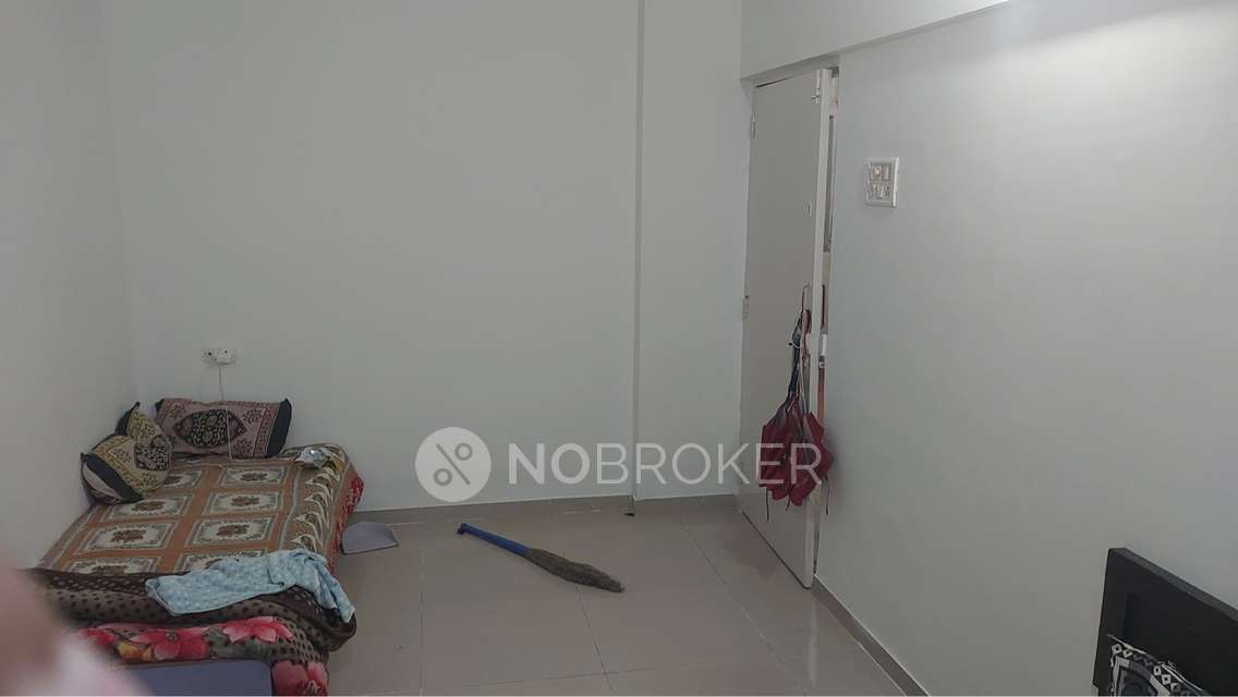 1 BHK Flat In Bhanushanti Complex For Sale  In Malad East