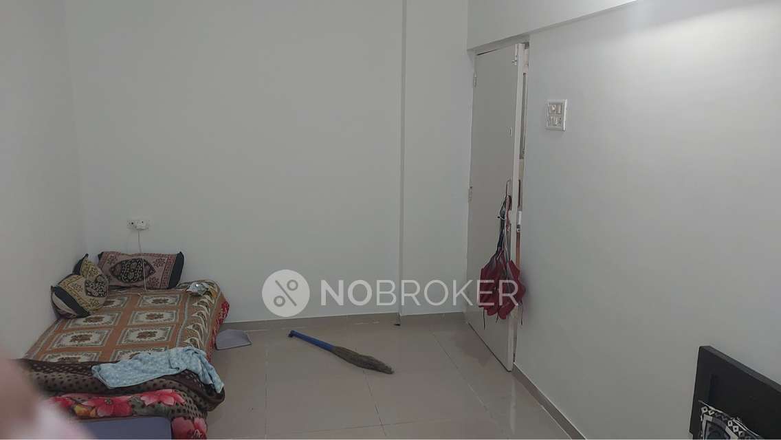 1 BHK Flat In Bhanushanti Complex For Sale  In Malad East