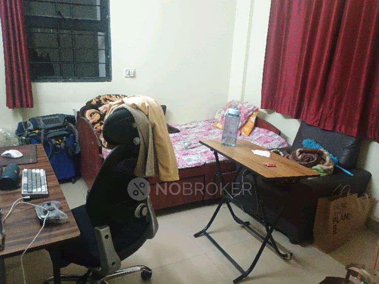 Single Room for Male In 2 BHK  In Magarpatta City Iris In Hadapsar