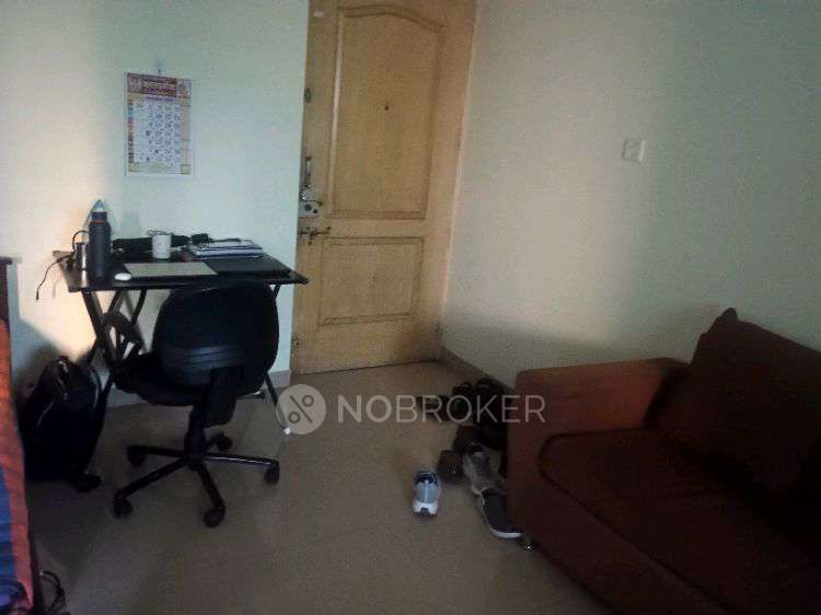 Single Room for Male In 2 BHK  In Magarpatta City Iris In Hadapsar