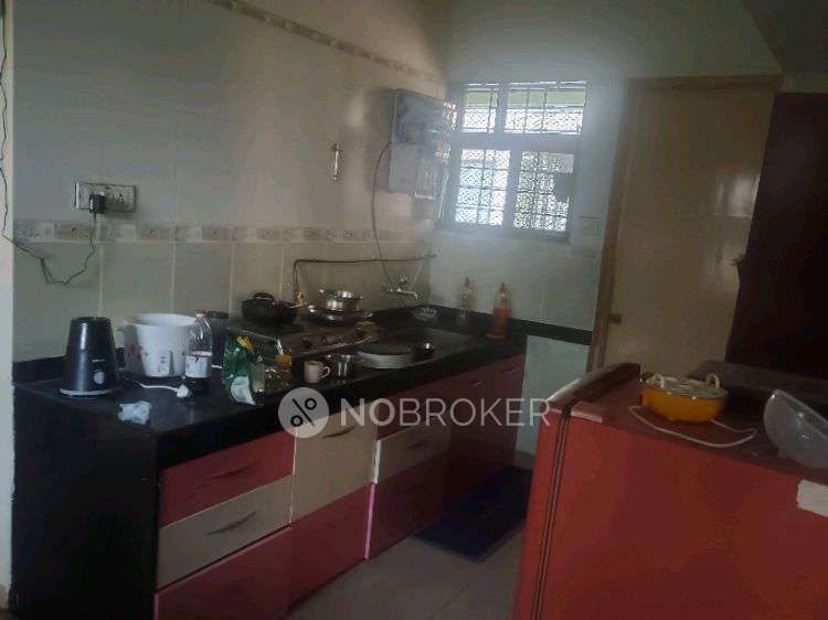 Single Room for Male In 2 BHK  In Magarpatta City Iris In Hadapsar